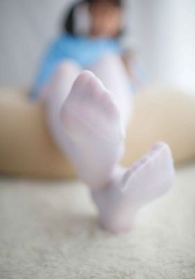 餐桌下他深深顶撞h_DVD手机免费观看完整