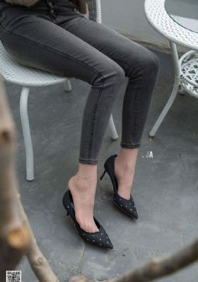 欧美日韩人妻制服丝袜无在线视频_4K高清视频播放