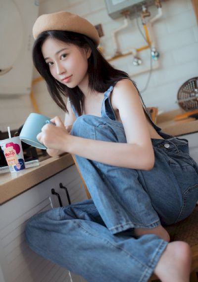 亚洲欧美精品丝袜久久浪潮_蓝光完整版观看