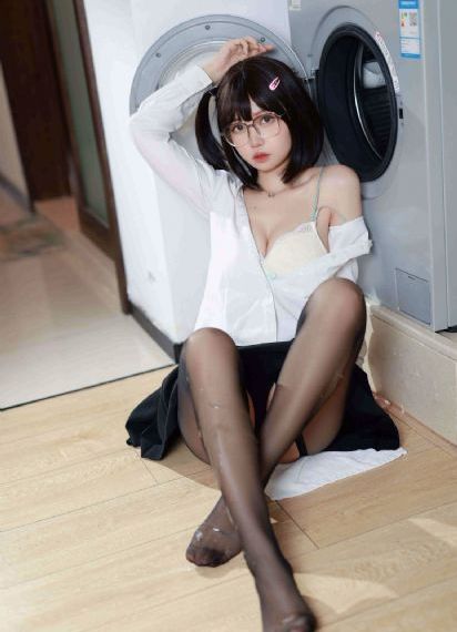 丰满少妇av在线直播一区二区_BD韩语动漫在线观看